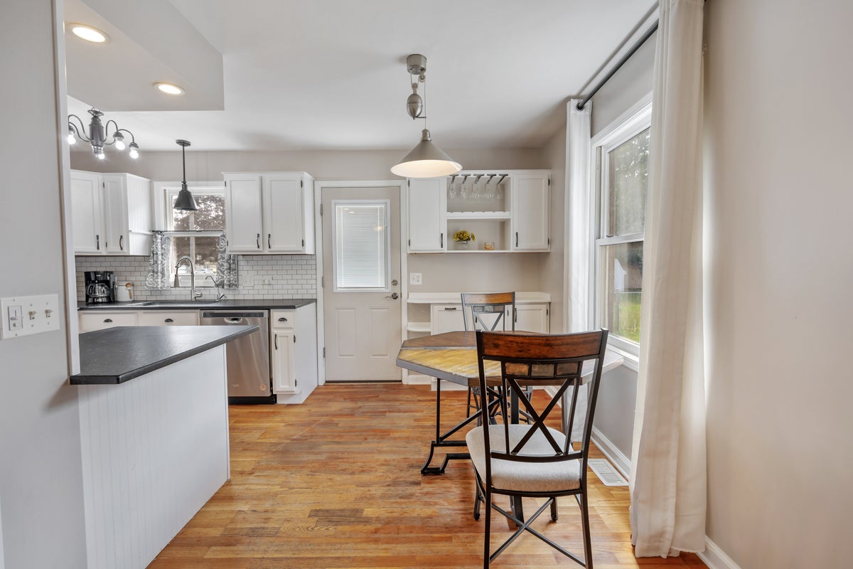33 Woodbine Drive