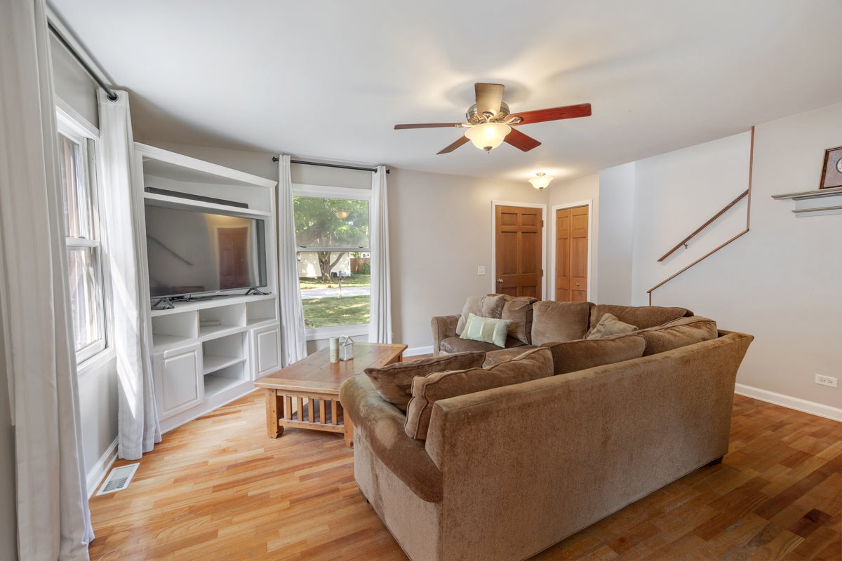 33 Woodbine Drive