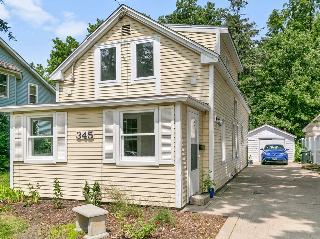 Photo for 345 Main Street, Batavia, IL 60510 (MLS # 12501854)