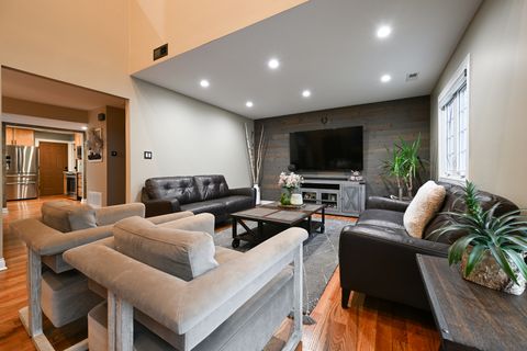 Tiny photo for 136 S Lawford Court, Bloomingdale, IL 60108 (MLS # 12615247)