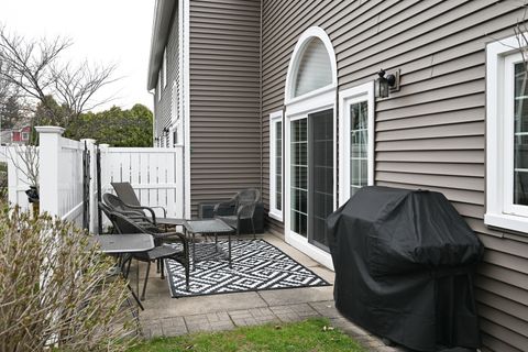 Tiny photo for 136 S Lawford Court, Bloomingdale, IL 60108 (MLS # 12615247)