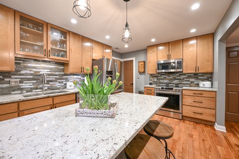 Tiny photo for 136 S Lawford Court, Bloomingdale, IL 60108 (MLS # 12615247)