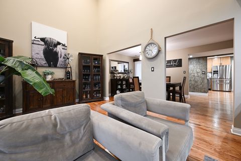 Tiny photo for 136 S Lawford Court, Bloomingdale, IL 60108 (MLS # 12615247)