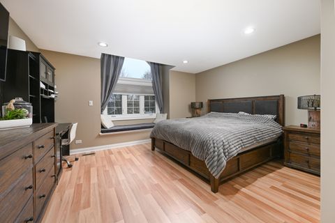 Tiny photo for 136 S Lawford Court, Bloomingdale, IL 60108 (MLS # 12615247)