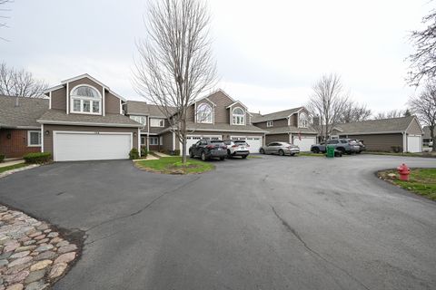 Tiny photo for 136 S Lawford Court, Bloomingdale, IL 60108 (MLS # 12615247)