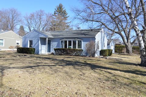 104 N Pleasant Road Lake Zurich IL 60047