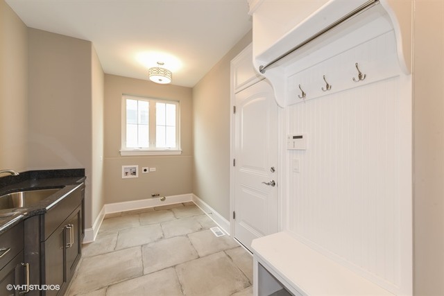 6210 Clarendon Hills (Lot 2) Road