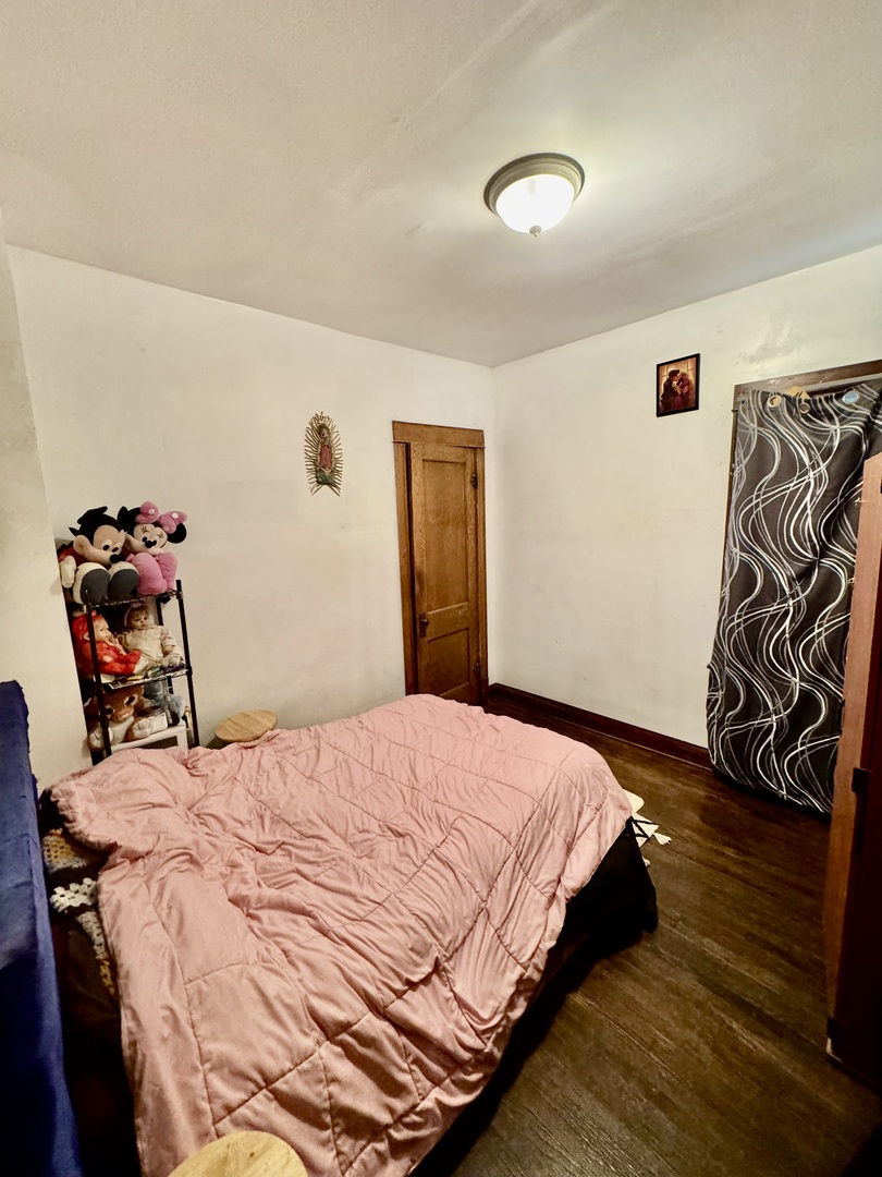 3424 W 64th Place