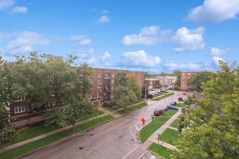 Tiny photo for 501 ALLES Street #501A, Des Plaines, IL 60016 (MLS # 12506770)