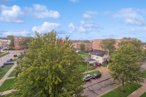 Tiny photo for 501 ALLES Street #501A, Des Plaines, IL 60016 (MLS # 12506770)