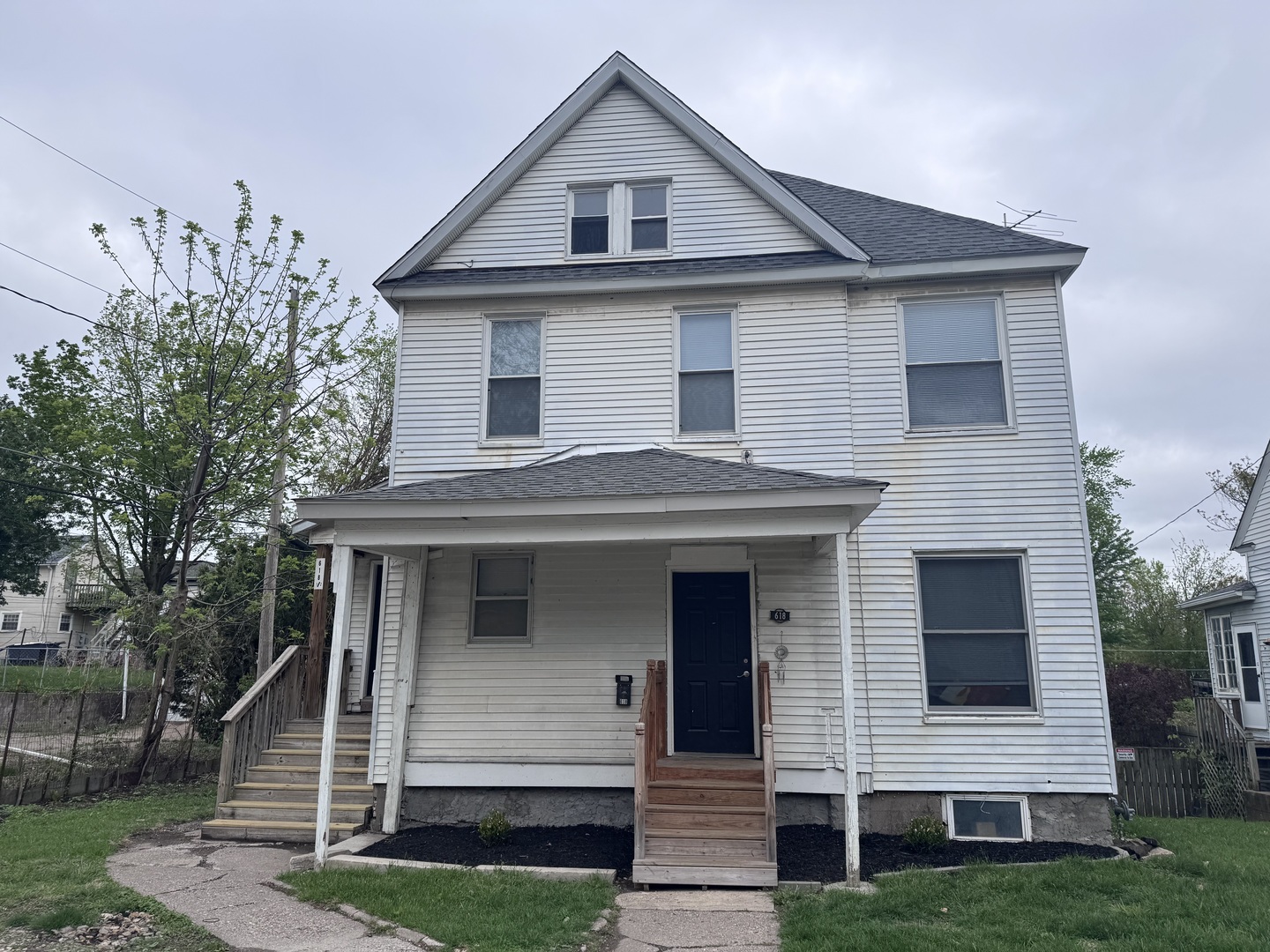 Photo 1 of 11 — 618 Douglas Court, Davenport, IA 52803