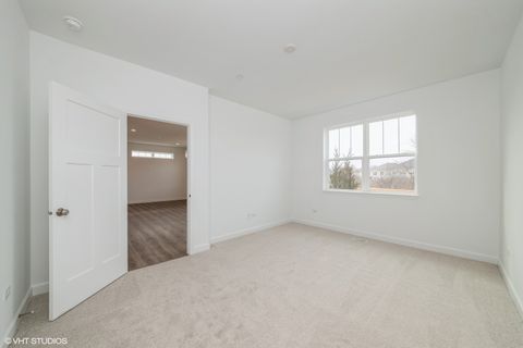 Tiny photo for 385 Masters Drive, Addison, IL 60101 (MLS # 12486366)