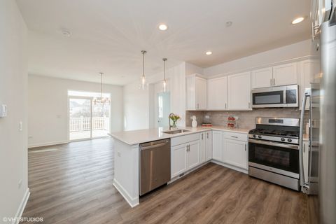 Tiny photo for 385 Masters Drive, Addison, IL 60101 (MLS # 12486366)