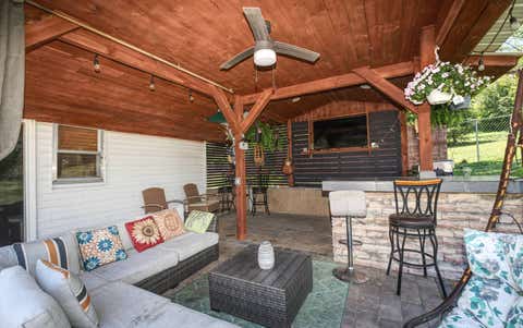 Tiny photo for 1208 25th Avenue, Clinton, IA 52732 (MLS # 12723637)