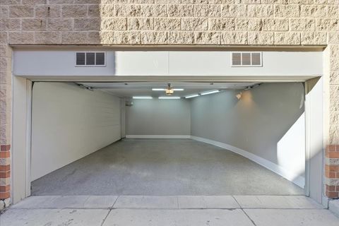 Tiny photo for 950 W Berwyn Avenue #9, Chicago, IL 60640 (MLS # 12596753)