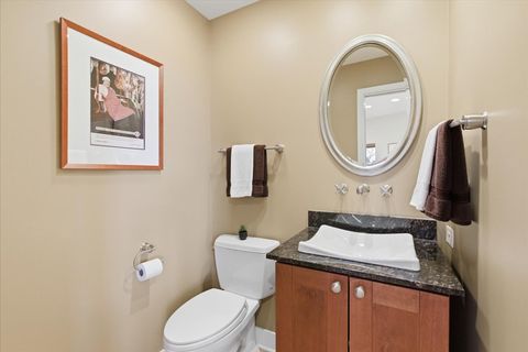 Tiny photo for 950 W Berwyn Avenue #9, Chicago, IL 60640 (MLS # 12596753)