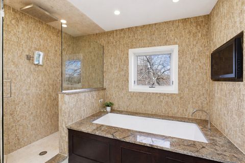 Tiny photo for 950 W Berwyn Avenue #9, Chicago, IL 60640 (MLS # 12596753)