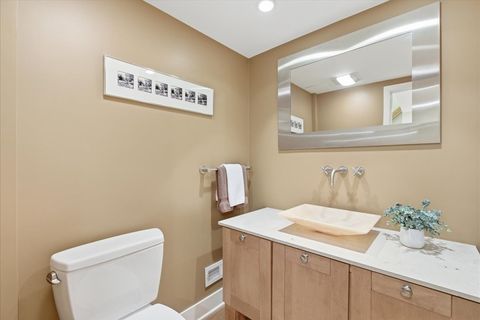 Tiny photo for 950 W Berwyn Avenue #9, Chicago, IL 60640 (MLS # 12596753)