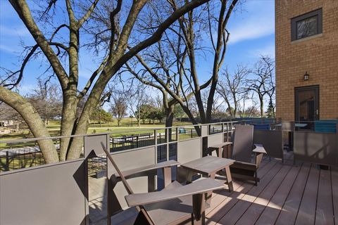 Tiny photo for 950 W Berwyn Avenue #9, Chicago, IL 60640 (MLS # 12596753)