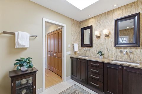 Tiny photo for 950 W Berwyn Avenue #9, Chicago, IL 60640 (MLS # 12596753)