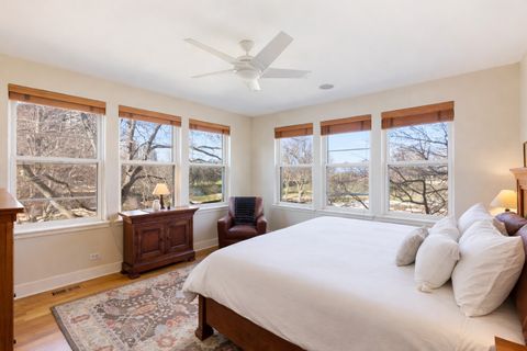 Tiny photo for 950 W Berwyn Avenue #9, Chicago, IL 60640 (MLS # 12596753)