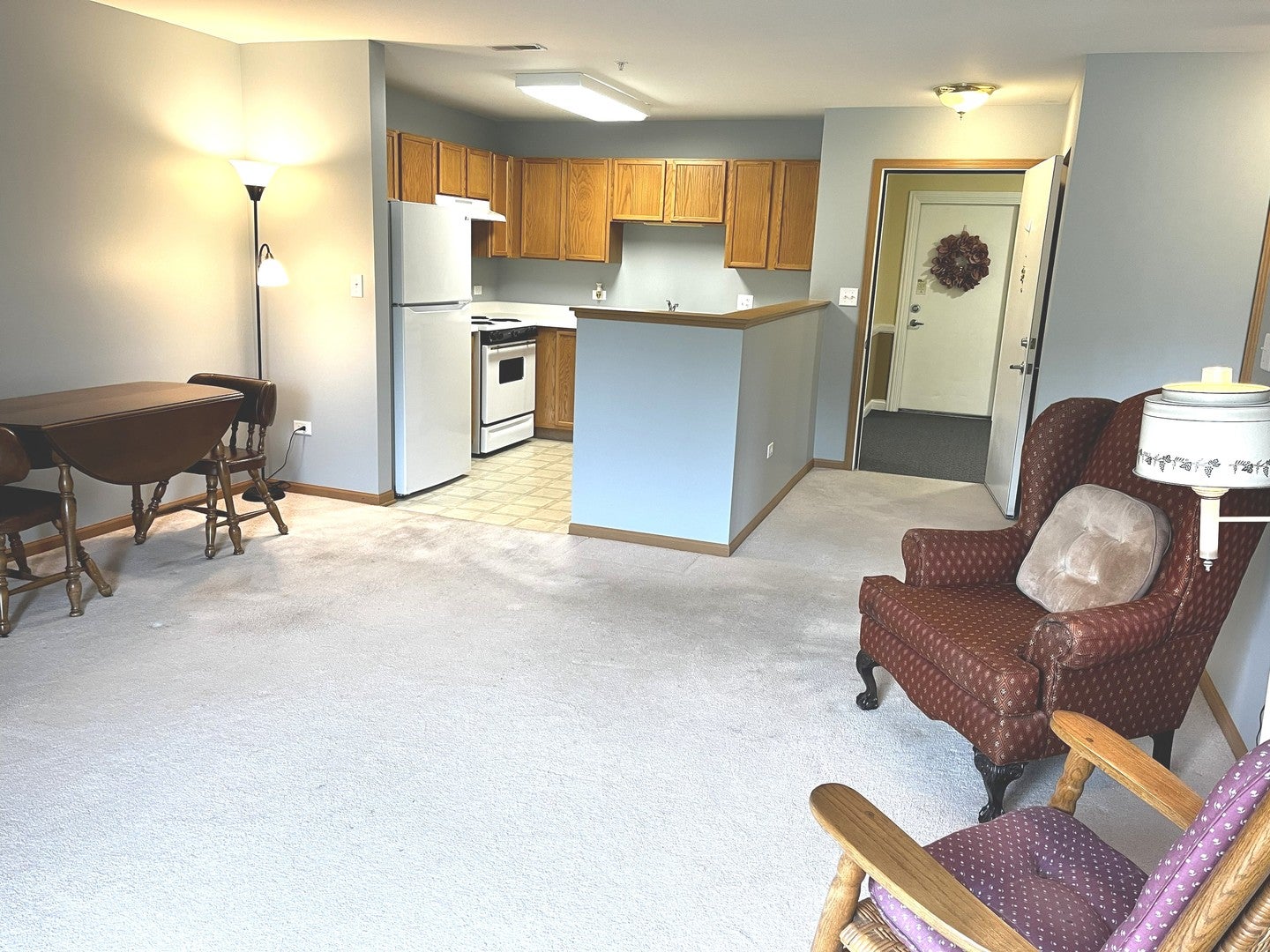 801 N McLean Boulevard 206