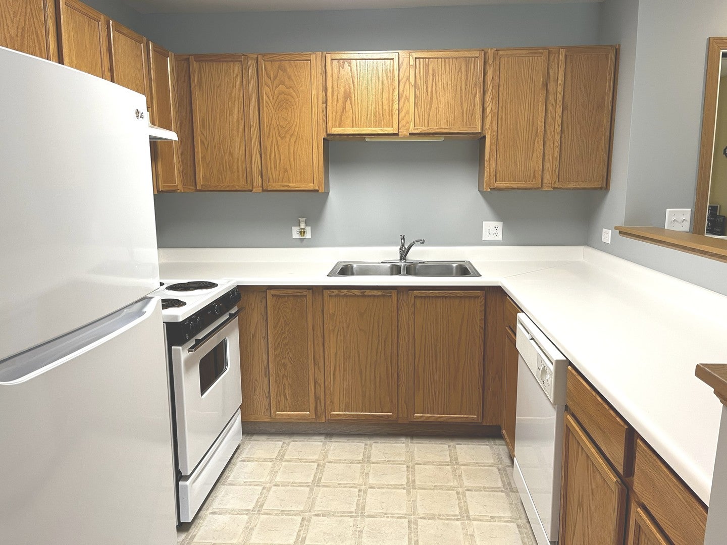 801 N McLean Boulevard 206