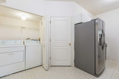 Tiny photo for 4 Arboretum Drive, Lombard, IL 60148 (MLS # 12538319)