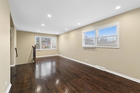 Tiny photo for 2808 W 140th Place, Blue Island, IL 60406 (MLS # 12592185)