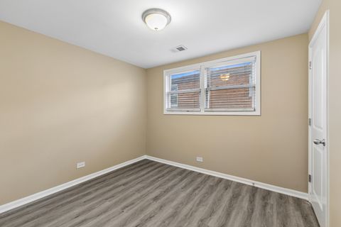 Tiny photo for 2808 W 140th Place, Blue Island, IL 60406 (MLS # 12592185)