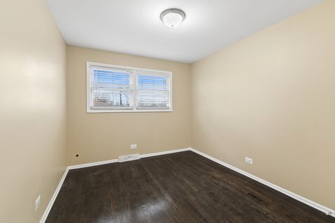 Tiny photo for 2808 W 140th Place, Blue Island, IL 60406 (MLS # 12592185)