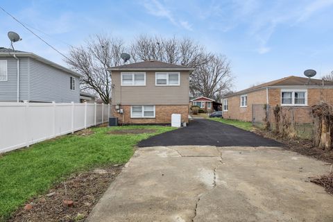 Tiny photo for 2808 W 140th Place, Blue Island, IL 60406 (MLS # 12592185)