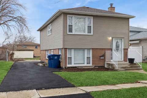 Tiny photo for 2808 W 140th Place, Blue Island, IL 60406 (MLS # 12592185)