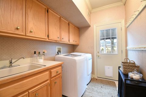 Tiny photo for 3 Bridle Court, Burr Ridge, IL 60527 (MLS # 12511571)