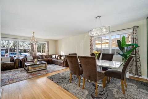 Tiny photo for 2458 Seminary Avenue, Des Plaines, IL 60016 (MLS # 12571779)