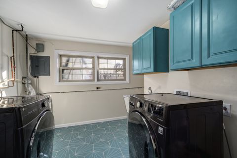 Tiny photo for 2458 Seminary Avenue, Des Plaines, IL 60016 (MLS # 12571779)