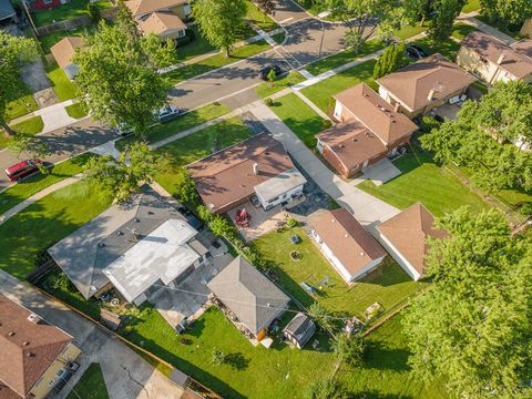 Tiny photo for 43 Pamela Drive, Bensenville, IL 60106 (MLS # 12431054)