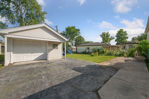 Tiny photo for 43 Pamela Drive, Bensenville, IL 60106 (MLS # 12431054)