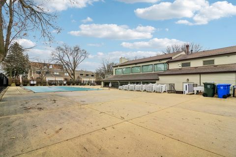 Tiny photo for 105 W Dover Drive, Mount Prospect, IL 60056 (MLS # 12542800)