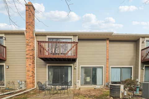 Tiny photo for 105 W Dover Drive, Mount Prospect, IL 60056 (MLS # 12542800)