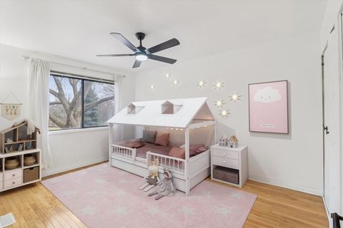 Tiny photo for 105 W Dover Drive, Mount Prospect, IL 60056 (MLS # 12542800)