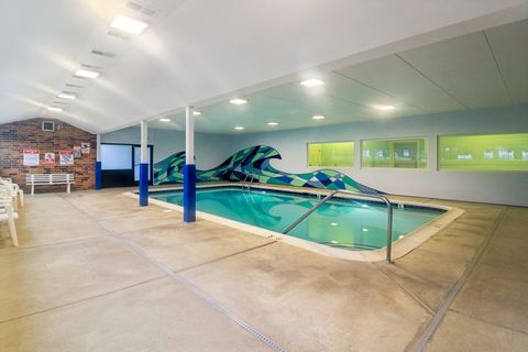 Tiny photo for 105 W Dover Drive, Mount Prospect, IL 60056 (MLS # 12542800)