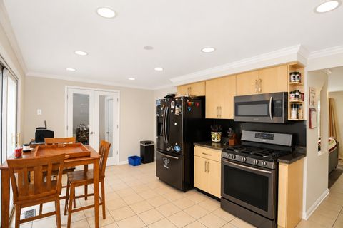 Tiny photo for 817 Stamford Court, Schaumburg, IL 60193 (MLS # 12644042)