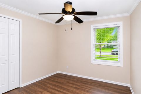 Tiny photo for 817 Stamford Court, Schaumburg, IL 60193 (MLS # 12644042)
