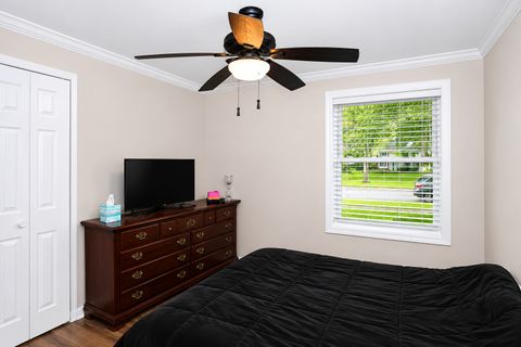 Tiny photo for 817 Stamford Court, Schaumburg, IL 60193 (MLS # 12644042)