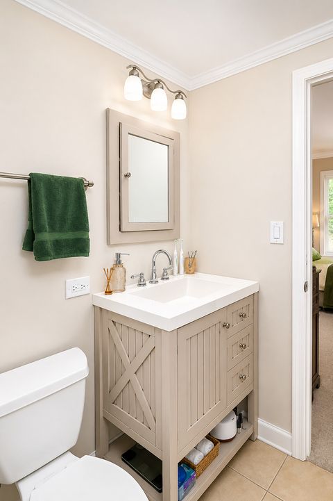 Tiny photo for 817 Stamford Court, Schaumburg, IL 60193 (MLS # 12644042)