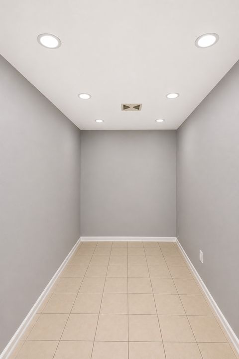 Tiny photo for 817 Stamford Court, Schaumburg, IL 60193 (MLS # 12644042)