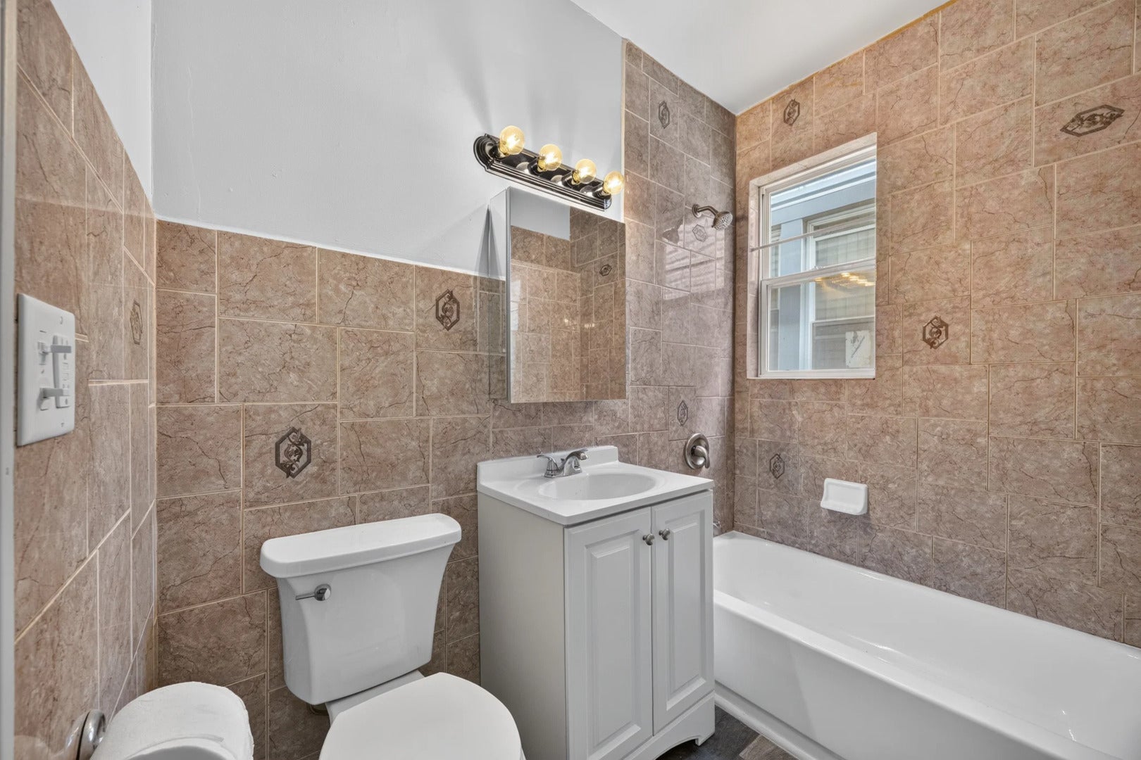 63 W 15TH Street