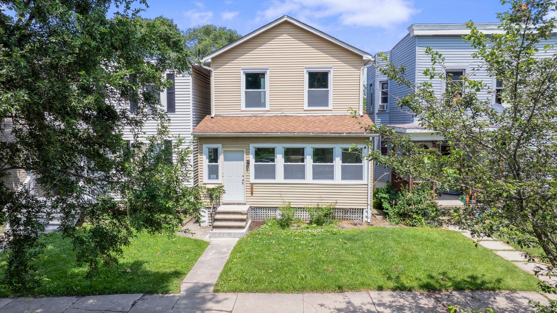 63 W 15TH Street