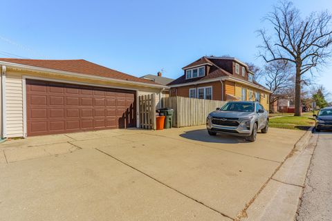 Tiny photo for 2500 N 78th Court, Elmwood Park, IL 60707 (MLS # 12590399)